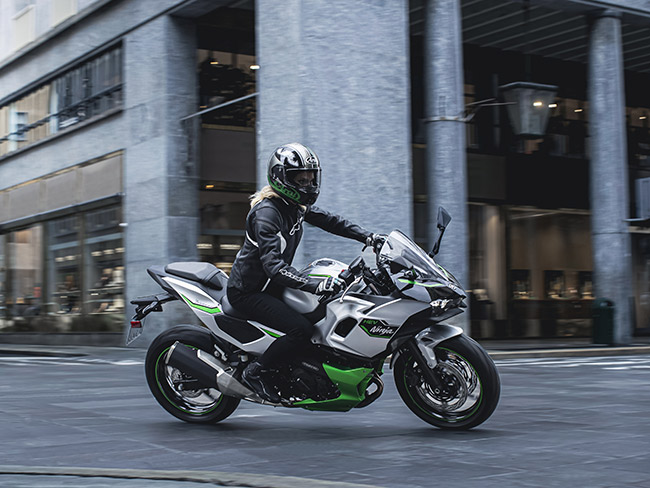 kawaski ninja 7 hybrid